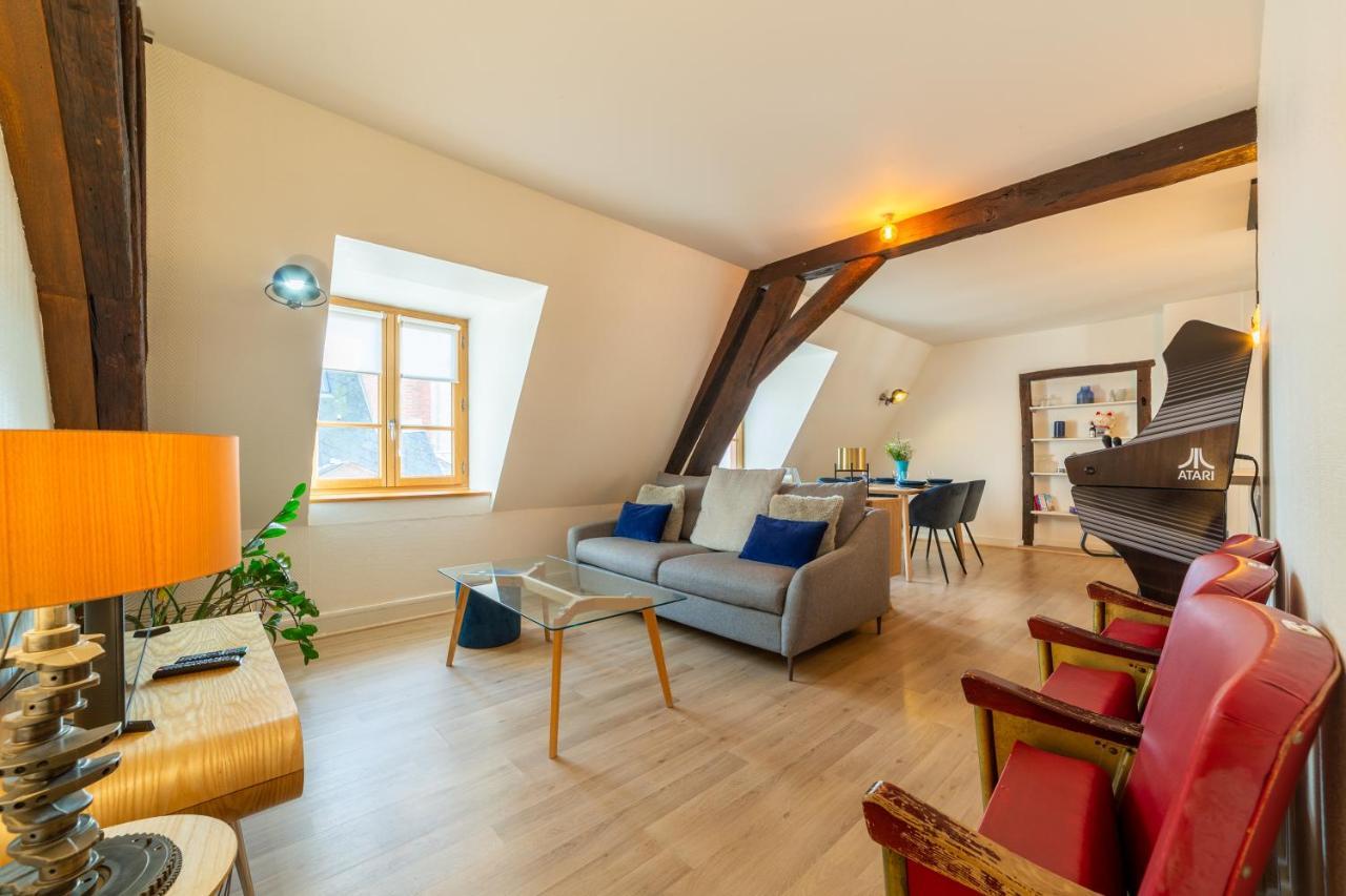 Happy Loft - Centre Historique + Parking Prive Apartment Blois Exterior photo